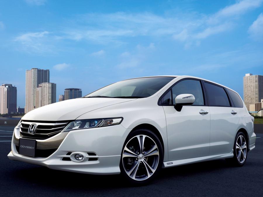  Honda Odyssey Aero Package 2011 года  (JP) (фото 3 из 3)